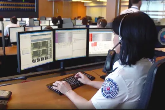 A logistics dispatcher is arranging the date of the visit of a service engineer